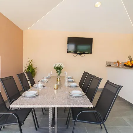 Lovely In With Kitchen *